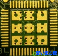 這也是不好的通孔設(shè)計，但部份通孔已經(jīng)用綠漆(mask)蓋上，但仍有部份通孔未塞孔。 