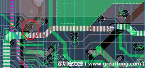 慢慢確認(rèn)CAF發(fā)生的位置后，可以配合Gerber查看PCB的結(jié)構(gòu)是否有通孔太近或是線路太近的問(wèn)題。