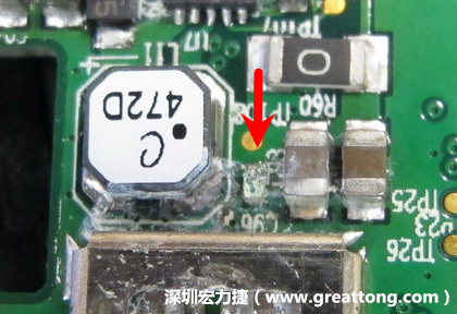 電路板疑似腐蝕氧化，懷疑電流異常過熱造成