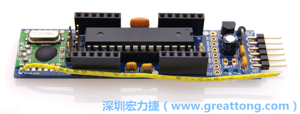 JeeLabs的尚?克勞德?威普樂（Jean-Claude Wippler）以RBBB為基礎(chǔ)設計出JeeNode，JeeNode使用不同的排針并加裝了SPI無線端口以提供無線傳輸使用。 使用EAGLE