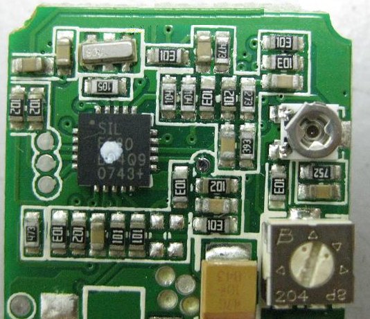 PCBA加工IC元件主要分為DIP及SMD兩大類(lèi)，DIP 插件的IC，SMD (Surface Mount Device) 表面貼裝元件。