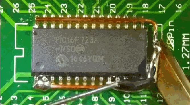  更大的SOP芯片，則使用更長的導熱銅絲